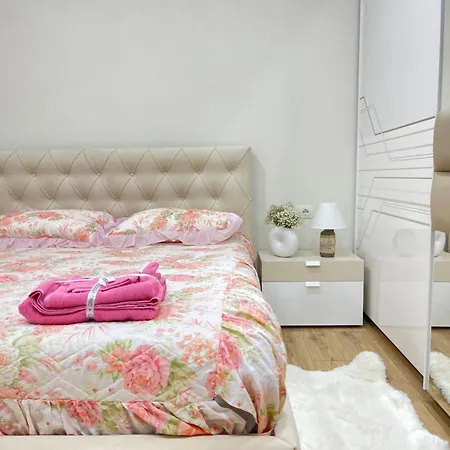 Mediterranean Old Town 빌라 Vlorë